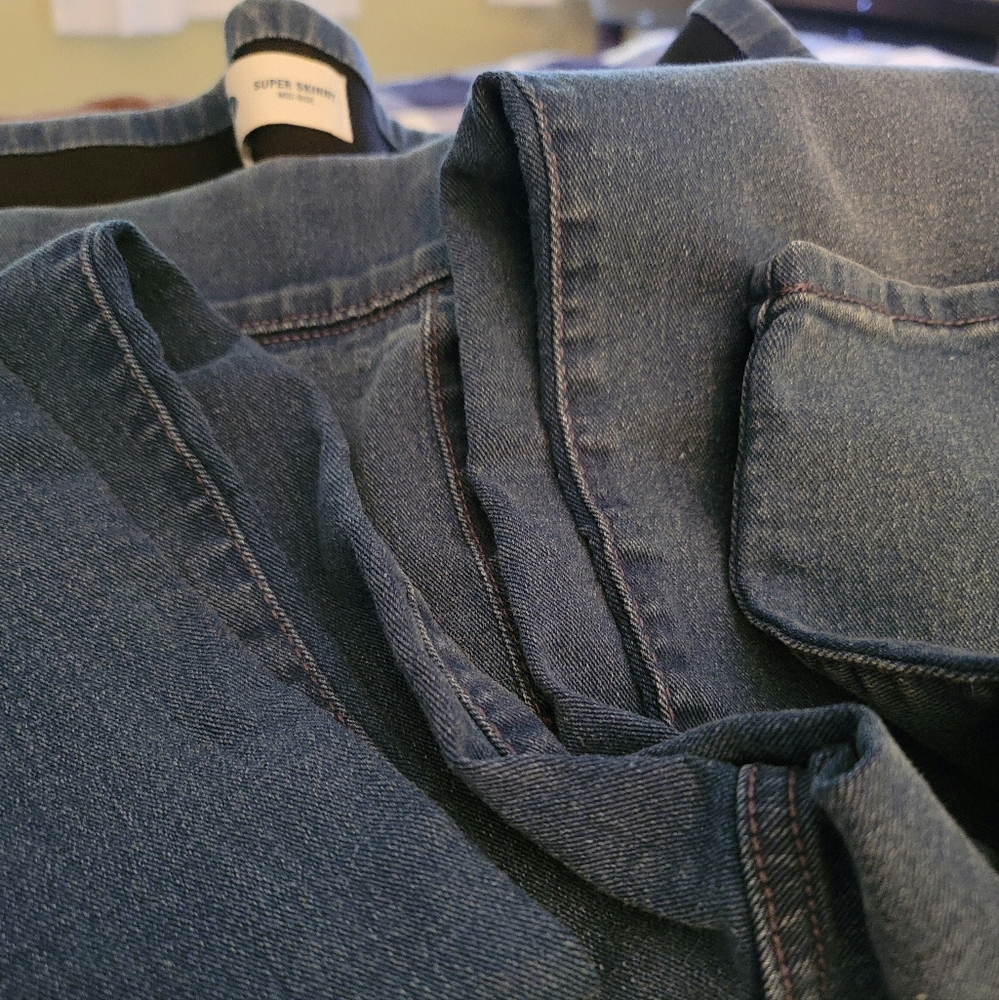 Old Navy Super Skinny Jeggings
